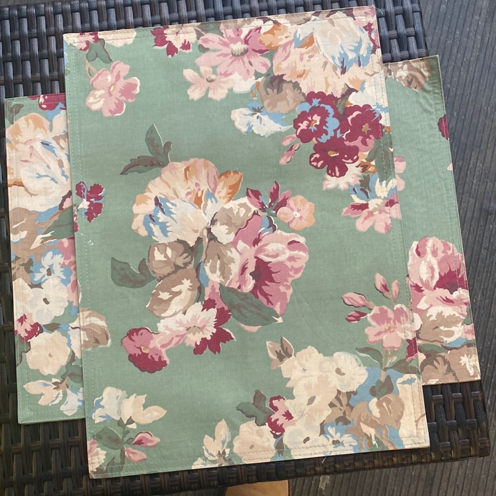 Ralph Lauren set it 2 floral placements nwot